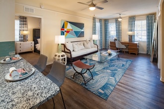 Cortland Portofino Place in West Palm Beach, FL - Foto de edificio - Building Photo