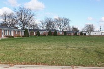 Courtyard Apartments in Belvidere, IL - Building Photo - Building Photo