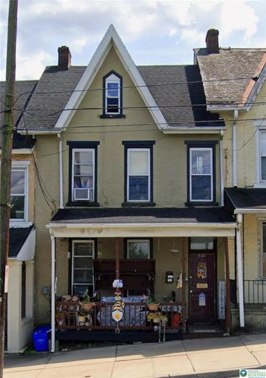 property at 228 W 3rd St