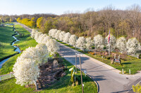 Country Meadows in Ypsilanti, MI - Foto de edificio - Building Photo