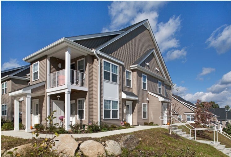 Bridleside Apartments in North Salem, NY - Building Photo