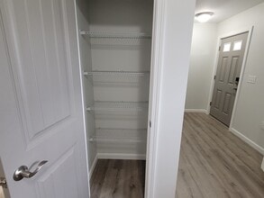 8 Juniper Ln in Levant, ME - Foto de edificio - Building Photo