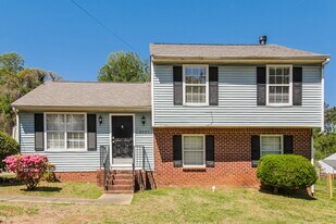 3467 Meadowland Pl SW in Atlanta, GA - Building Photo