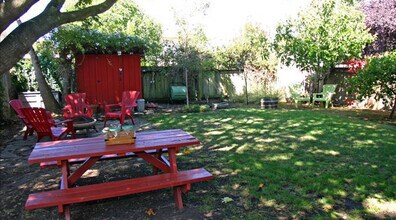 2210 Curtis St in Berkeley, CA - Building Photo - Building Photo