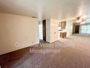 751 N Los Felices Rd in Palm Springs, CA - Building Photo - Building Photo