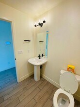 1610 Ryegrass Wy in Los Banos, CA - Building Photo - Building Photo