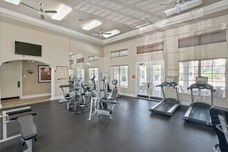 6556 Emerald Dunes Dr, Unit 205 in Royal Palm Beach, FL - Foto de edificio - Building Photo