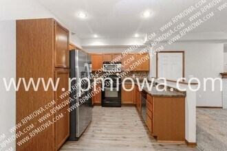 1632 NW Prairie Lakes Dr in Ankeny, IA - Building Photo - Building Photo