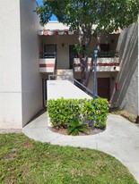 20310 NE 3rd Ct in Miami, FL - Foto de edificio - Building Photo