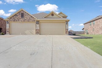 3910 Ashton Dr in Sanger, TX - Building Photo - Building Photo