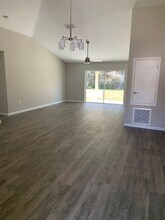 18 White Hurst Ln in Palm Coast, FL - Building Photo - Building Photo