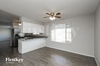 5909 S Palm Dr in Tempe, AZ - Building Photo - Building Photo