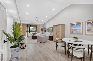 7455 Glendevon Ln in Delray Beach, FL - Building Photo