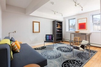 4 Arlington St in Cambridge, MA - Foto de edificio - Building Photo