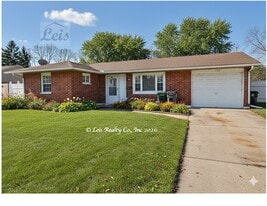 1112 Skylark Dr in Troy, OH - Building Photo