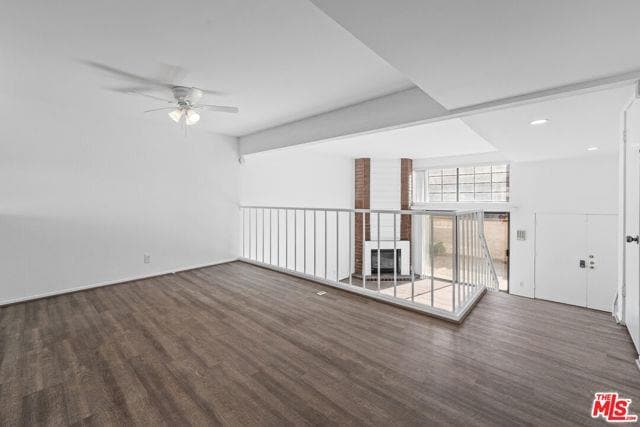 property at 4640 Glencoe Ave
