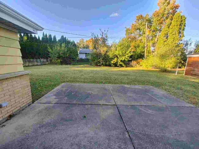 4208 Crestview Dr in Rockford, IL - Building Photo - Building Photo