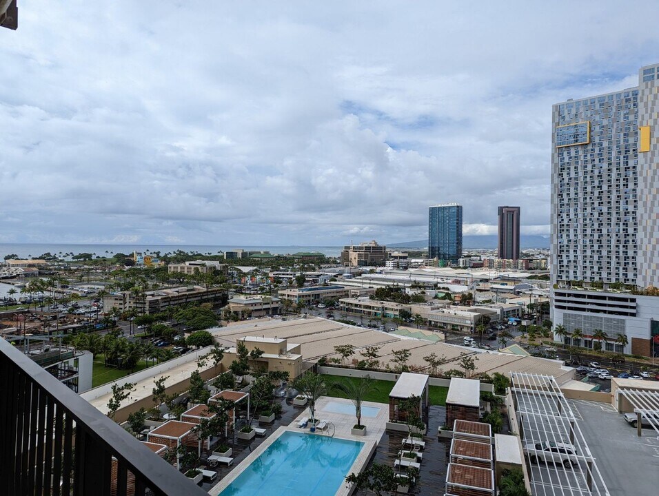 987 Queen St in Honolulu, HI - Building Photo