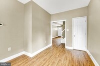 2414 Baker St photo'