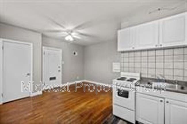 1103 N 2nd St in St. Charles, MO - Building Photo - Building Photo