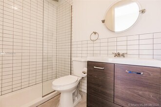 121 NW 7th Ave-Unit -21B in Miami, FL - Building Photo - Building Photo