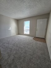 854 State Rte D in Osage Beach, MO - Foto de edificio - Building Photo