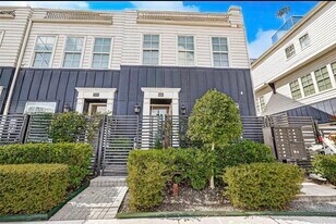 815 Bringhurst St in Houston, TX - Building Photo