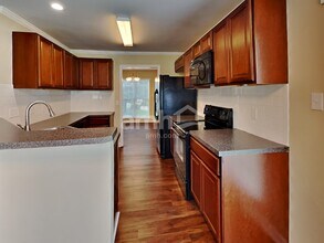 140 Tennyson Ct in Mooresville, NC - Foto de edificio - Building Photo
