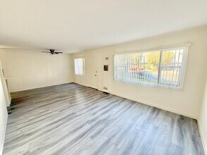 231 California Ave, Unit 1056 in Santa Monica, CA - Building Photo - Building Photo