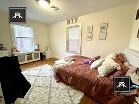 30 Harris St in Brookline, MA - Building Photo