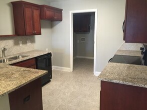 1113 Cason St in Belmont, NC - Building Photo - Building Photo