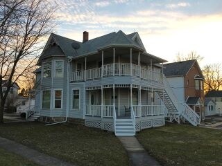 102 S Johnson St in Newark, IL - Foto de edificio