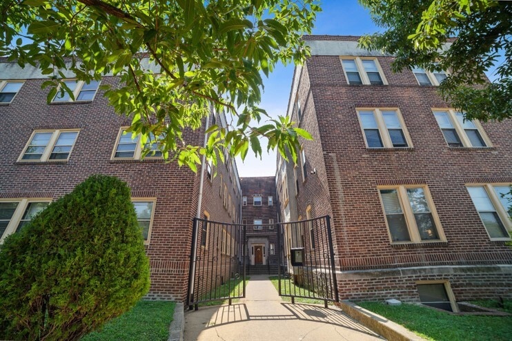 800-802 Adams in Wilmington, DE - Foto de edificio