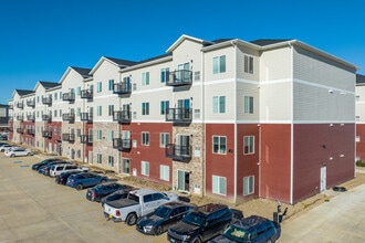 Welcome to 10Bedrock! in Box Elder, SD - Foto de edificio - Building Photo