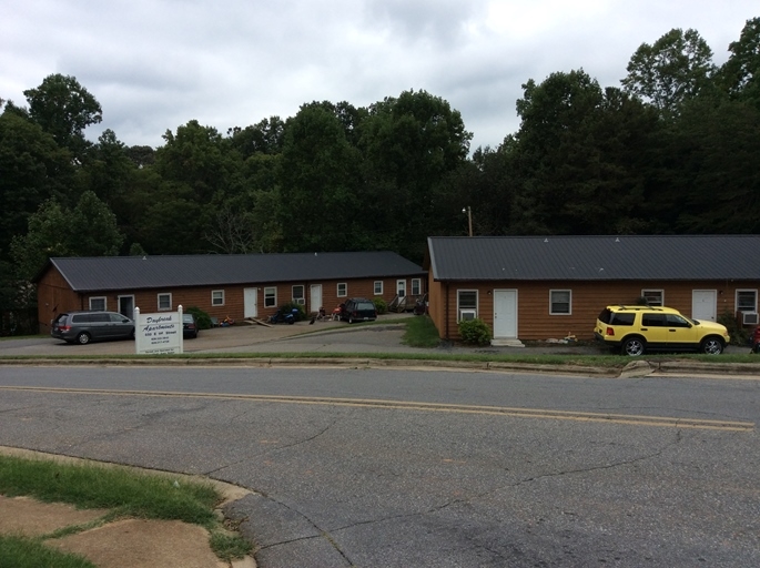 Daybreak Apartments in Newton, NC - Building Photo