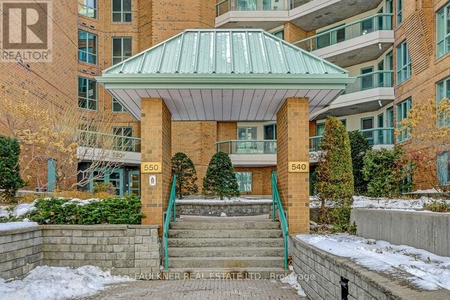 550 Cambridge St S in Ottawa, ON - Building Photo - Building Photo