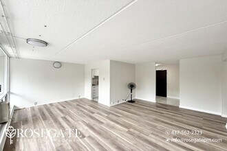 2 Glamorgan Ave in Toronto, ON - Building Photo - Building Photo