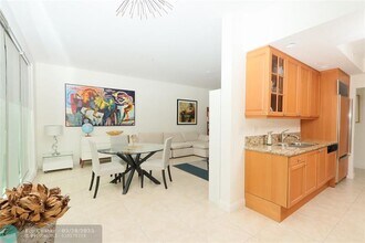 411 N New River Dr E in Fort Lauderdale, FL - Building Photo - Building Photo