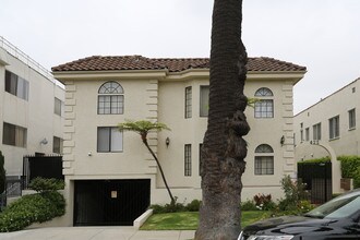 422 S Palm Dr in Beverly Hills, CA - Building Photo - Building Photo