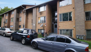 Westwood Apartments in Washington, DC - Foto de edificio - Building Photo