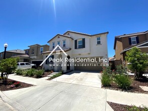 5343 Kankakee Dr in Sacramento, CA - Building Photo - Building Photo