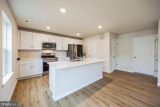 107 Malibu Dr in Egg Harbor Township, NJ - Building Photo - Building Photo