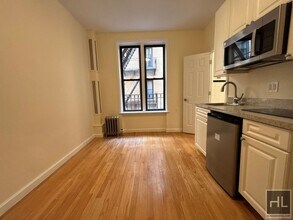 WEST 45 STREET, Unit 3N in New York, NY - Building Photo - Building Photo