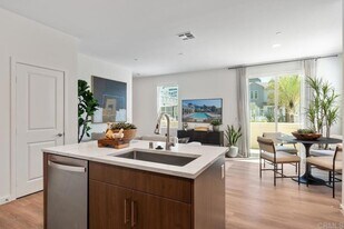 5015 Avenida Lugano in Chula Vista, CA - Building Photo