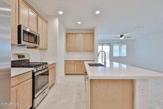 8806 W Orange Dr in Glendale, AZ - Building Photo - Building Photo