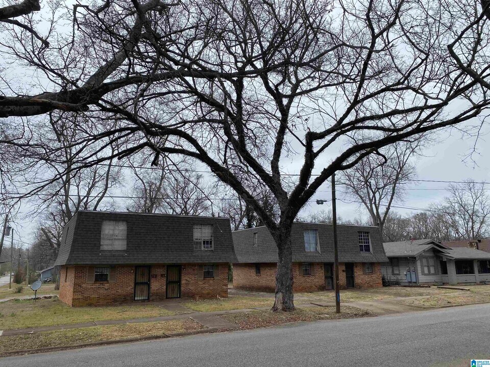 7800 4th Ave N in Birmingham, AL - Building Photo