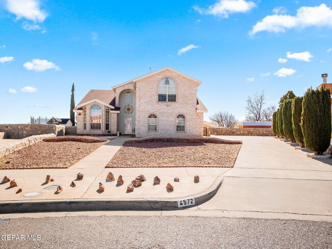 4572 Loma Linda Cir