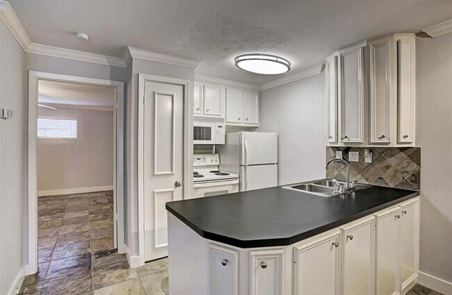 2322 Richton St in Houston, TX - Building Photo - Building Photo