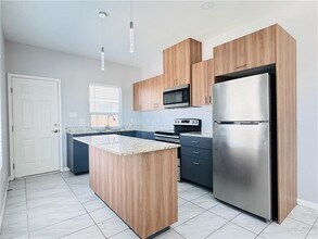 3913 Bella Costa Dr in Weslaco, TX - Building Photo - Building Photo