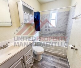 1015 Walter St in Carlsbad, NM - Building Photo - Building Photo